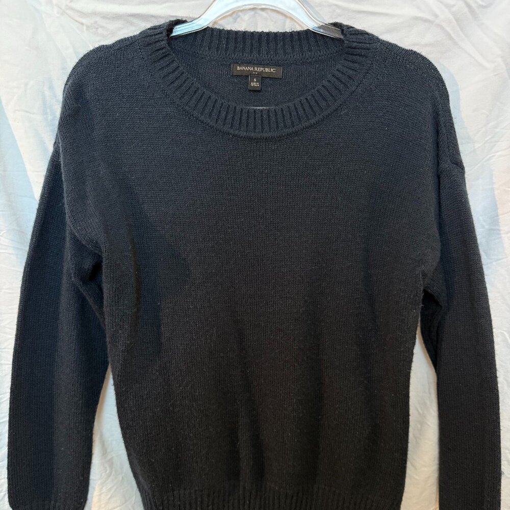 Blue Women's Banana Republic Sweater - Size Small